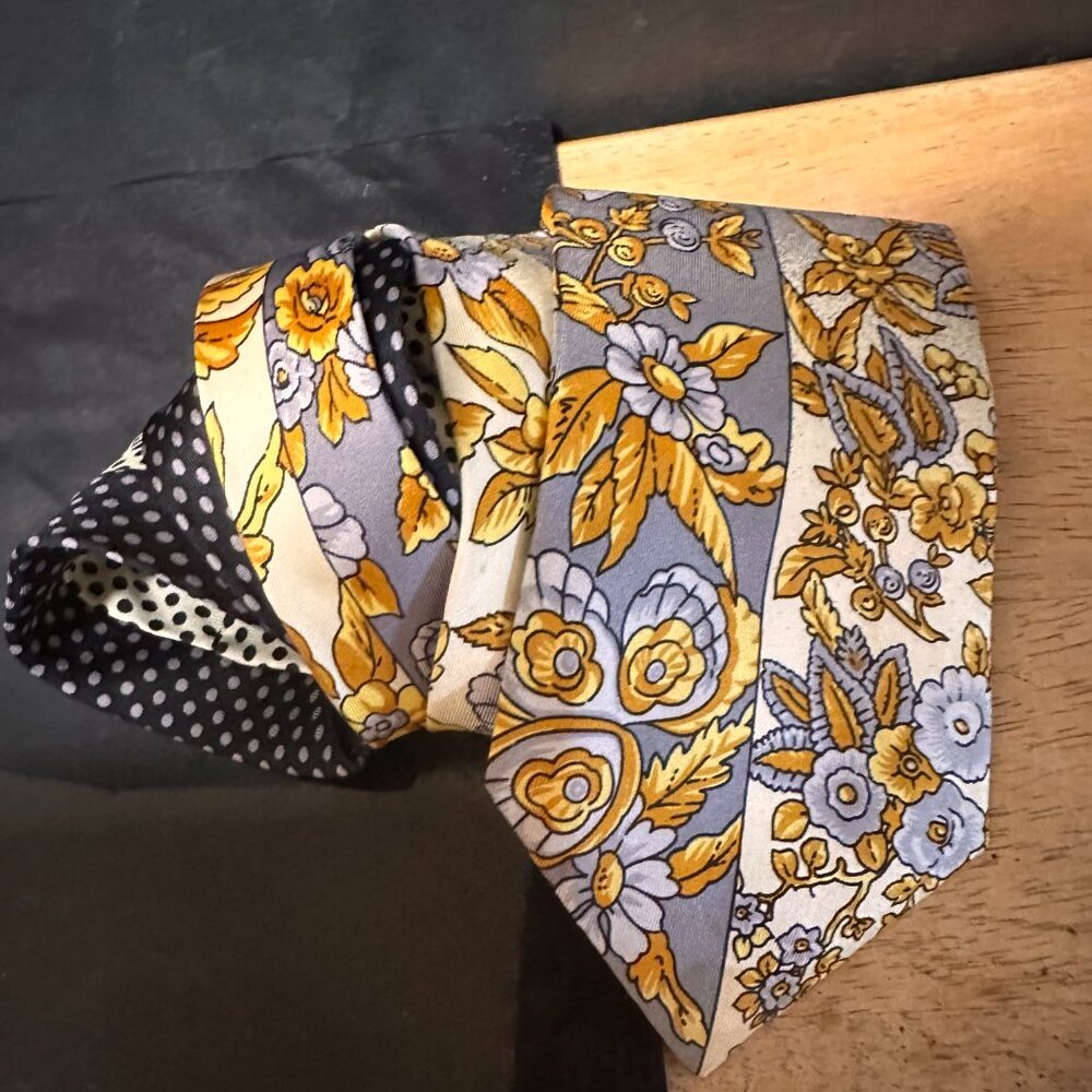 Gianni Versace Tie Mens Silk Necktie Baroque Black Yellow Floral Vintage - Picture 5 of 7